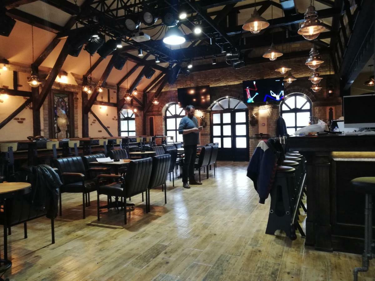 Oldbrick Pub Hotel Sombor Eksteriør billede