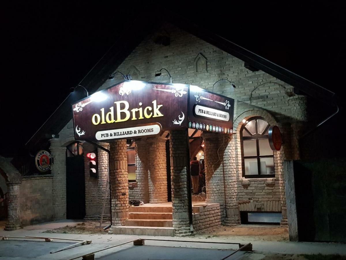 Oldbrick Pub Hotel Sombor Eksteriør billede